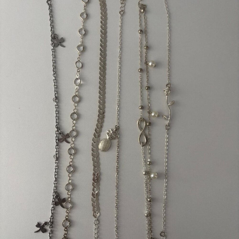 Bundle Of Anklets - Picture 2 of 3